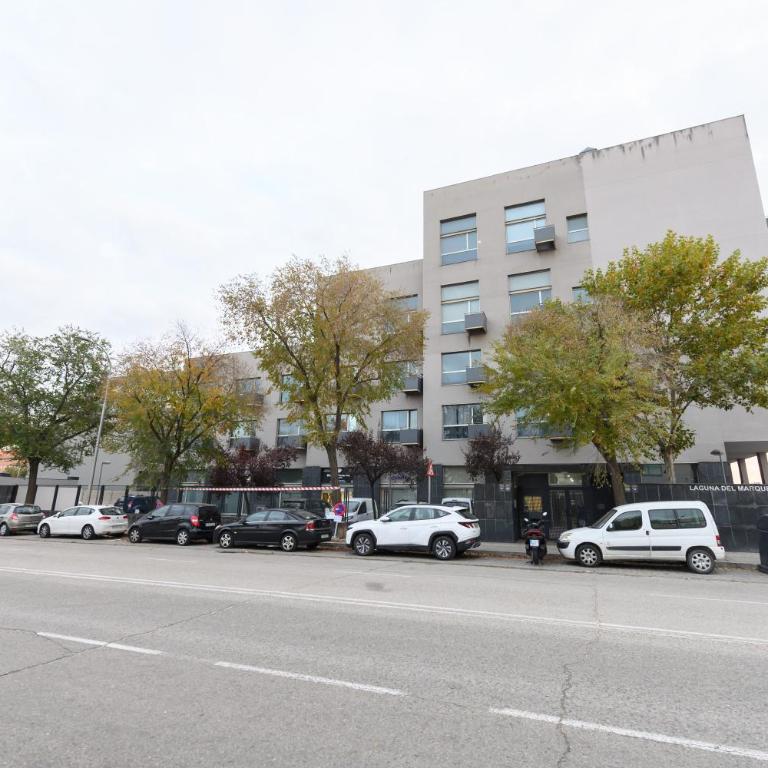 Acogedor Dúplex con Cocina Abierta y Suite Privada en Madrid LDM11034 - One-Bedroom Apartment - 69