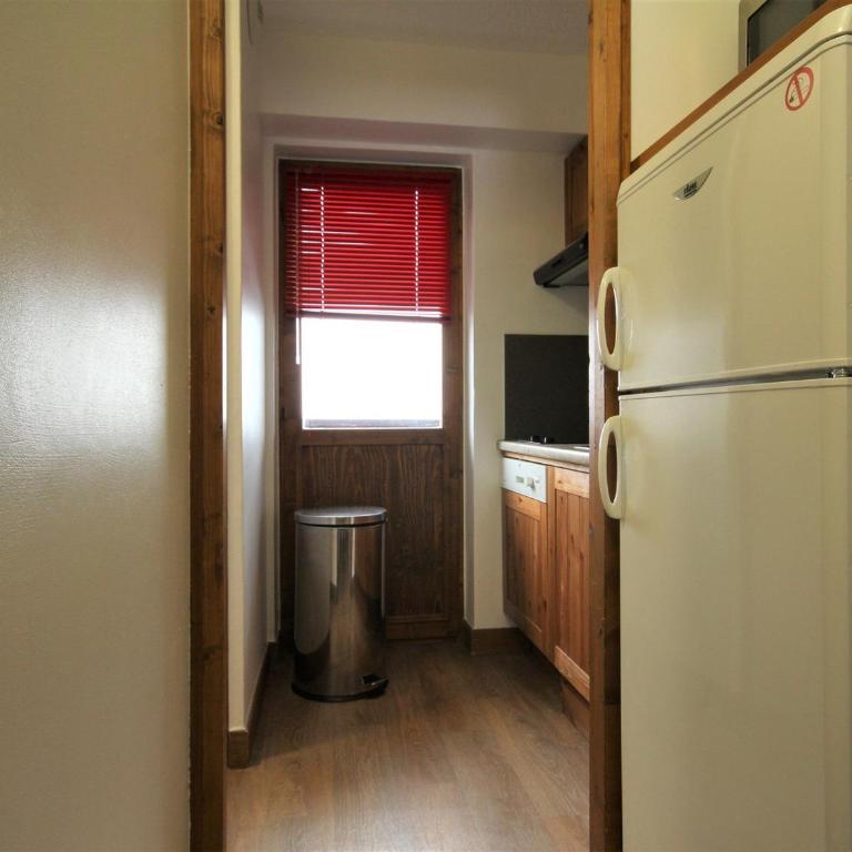 Appartement spacieux près du centre, balcon - Apartment mit 2 Schlafzimmern - 6