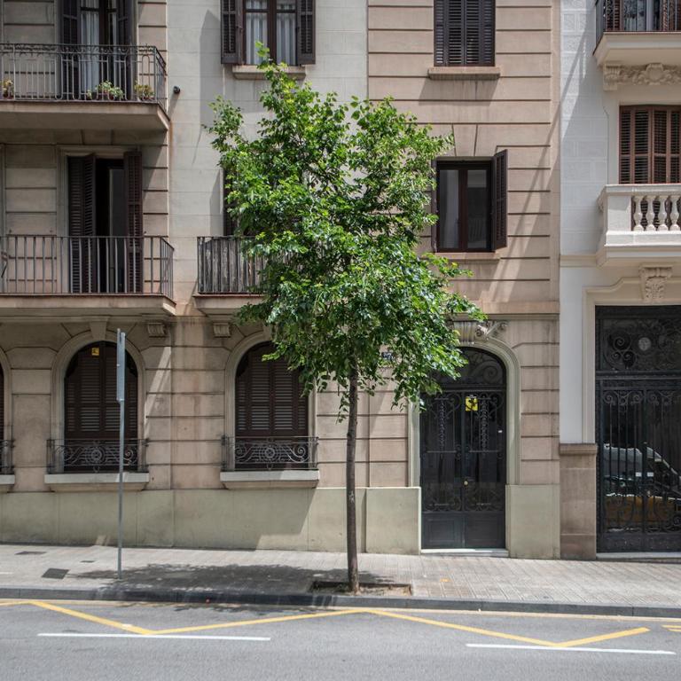 You Stylish Uptown Barcelona Apartments - Two-Bedroom Apartment - 5