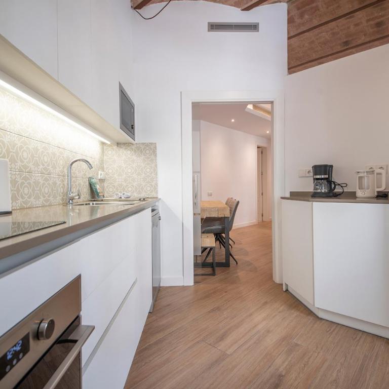 You Stylish Uptown Barcelona Apartments - Two-Bedroom Apartment - 2