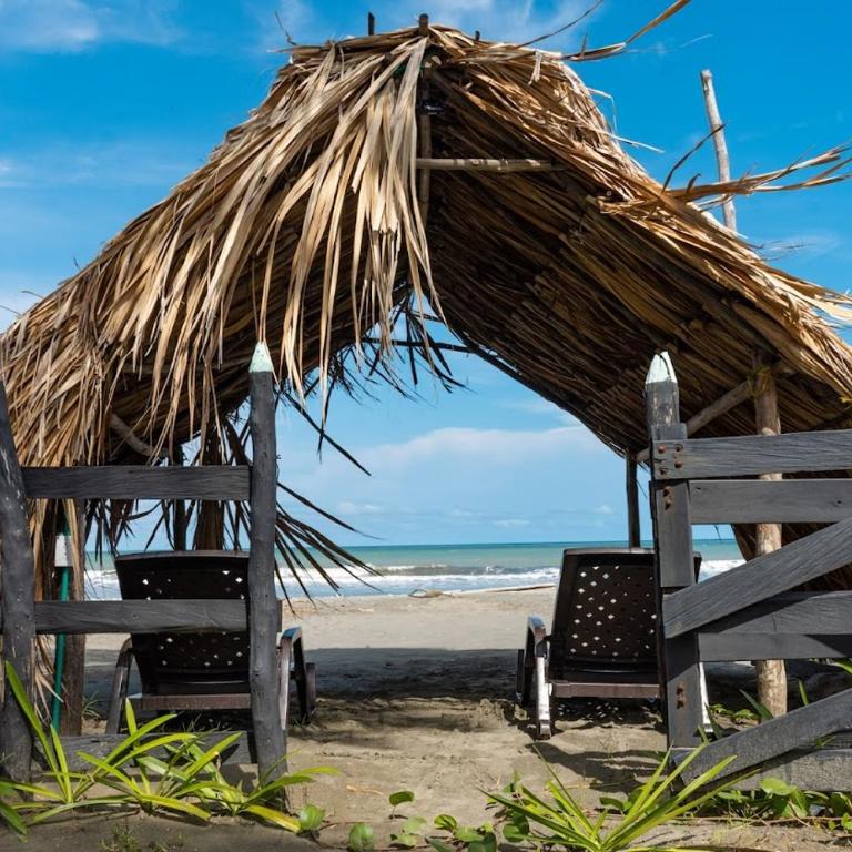 Cabaña Las Tres Palmas in San Bernardo del Viento - Casa Vacacional de 3 dormitorios - 83