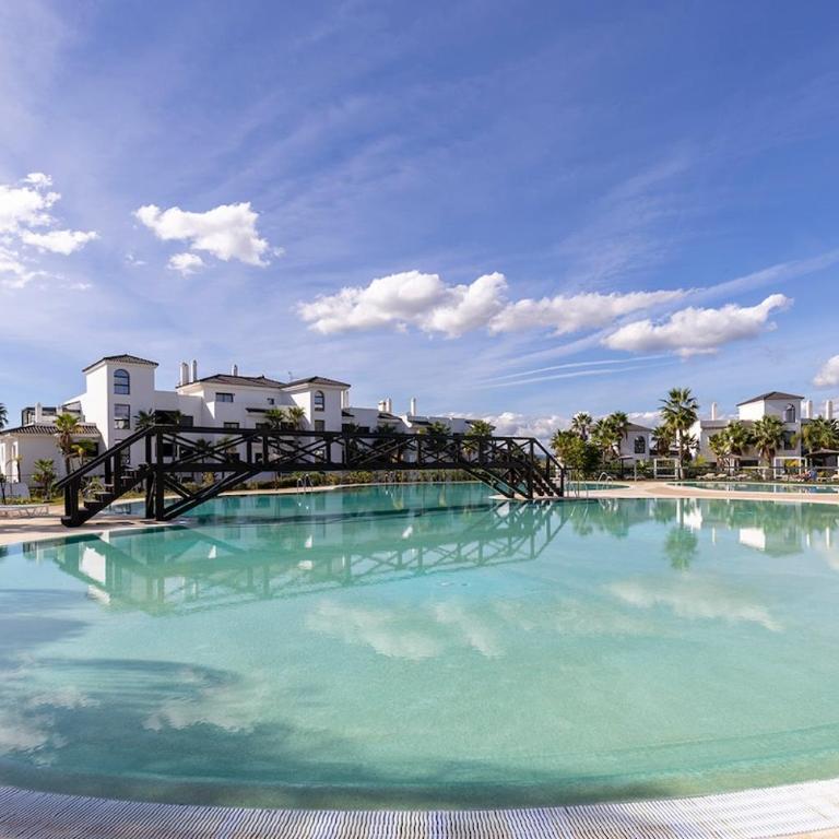 Ground Floor, Sea View Apartment at Estepona Hills! - Apartamento de 3 dormitorios - 60