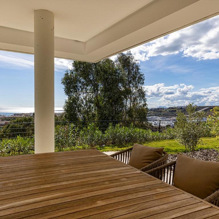 Ground Floor, Sea View Apartment at Estepona Hills! - Apartamento de 3 dormitorios - 68