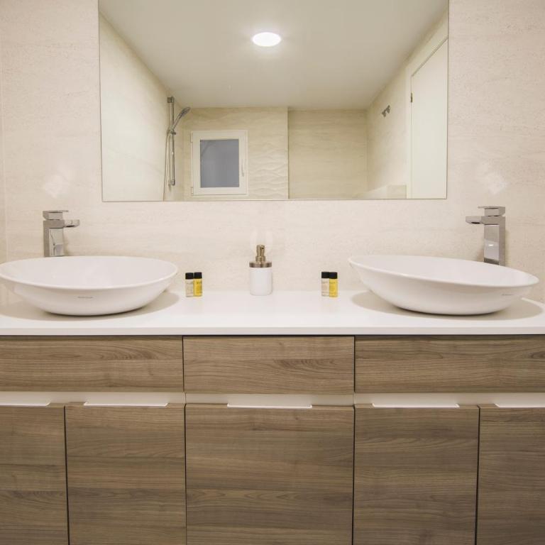 HQ Rooms Apartments San Vicente - Deluxe One-Bedroom Apartment - 4