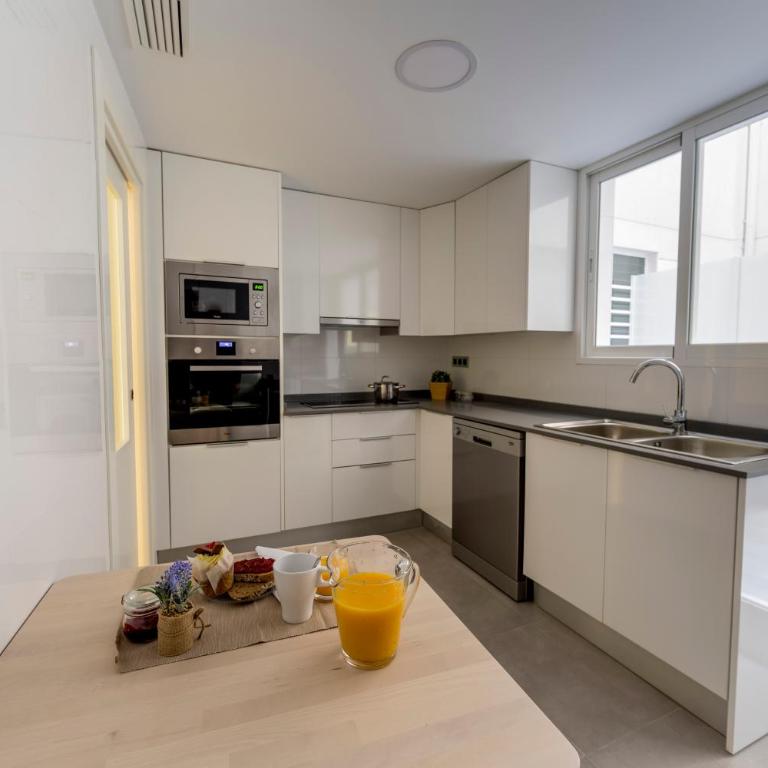 HQ Rooms Apartments San Vicente - Deluxe One-Bedroom Apartment - 3
