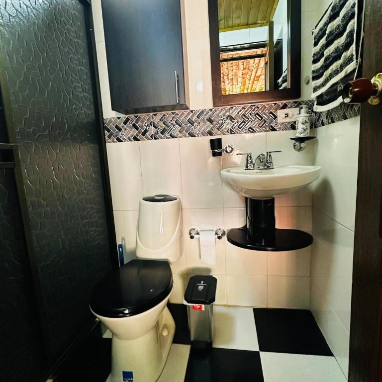 Farm in Montenegro, Quindío - Chalet - 29