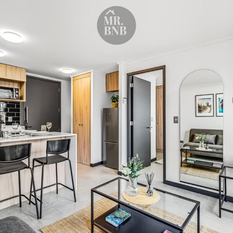 Capitan Orella Apartments by Mr BnB - One-Bedroom Apartment with Balcony - 1