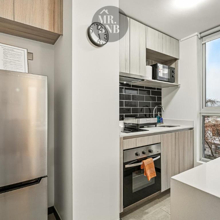 Capitan Orella Apartments by Mr BnB - One-Bedroom Apartment with Balcony - 4