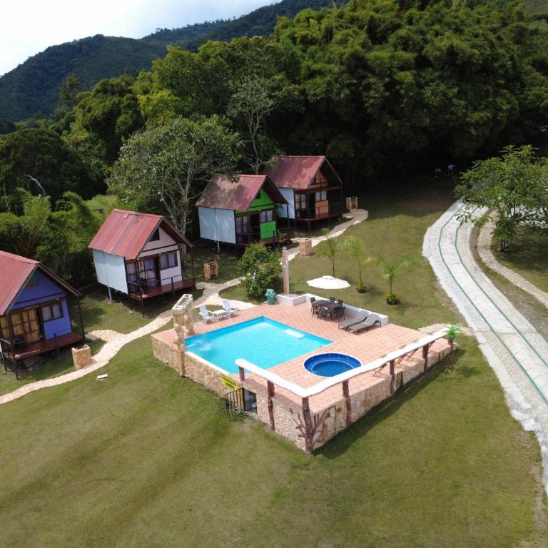 Casa Horizonte | Piscina, Zona social, Vista Lago - Casa de 4 dormitorios - 12