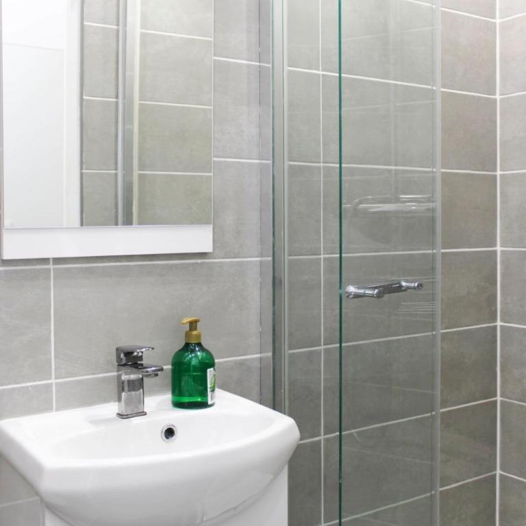 Bright Apartment at the Gates of Paris - Apartamento - 10