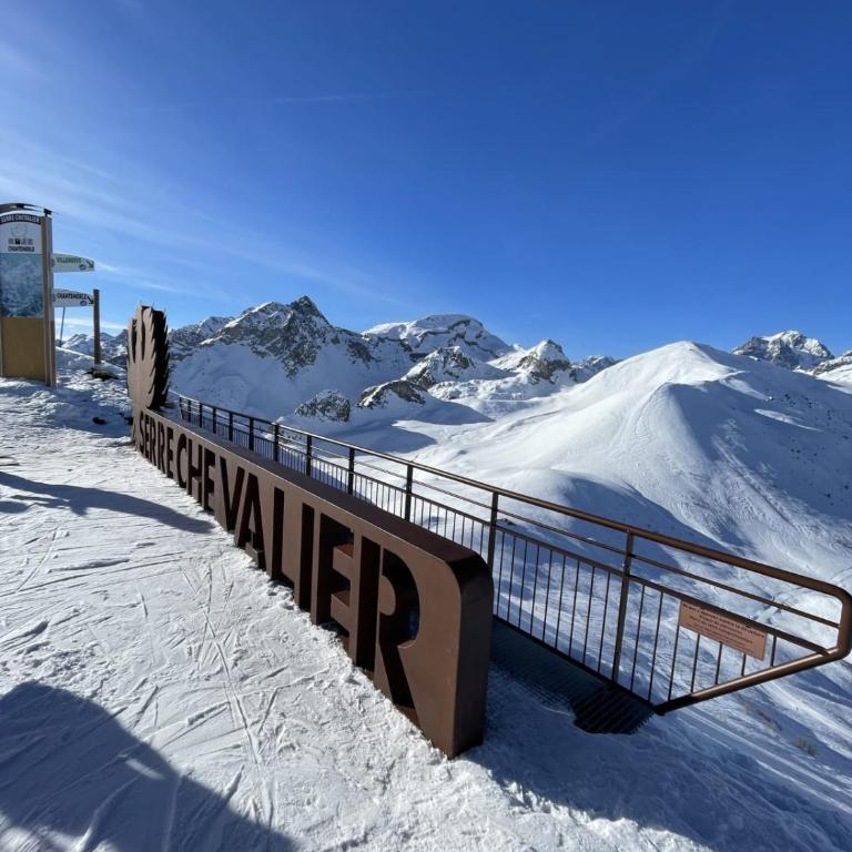 Bright T2 with mountain view and comfort - Appartement - 9