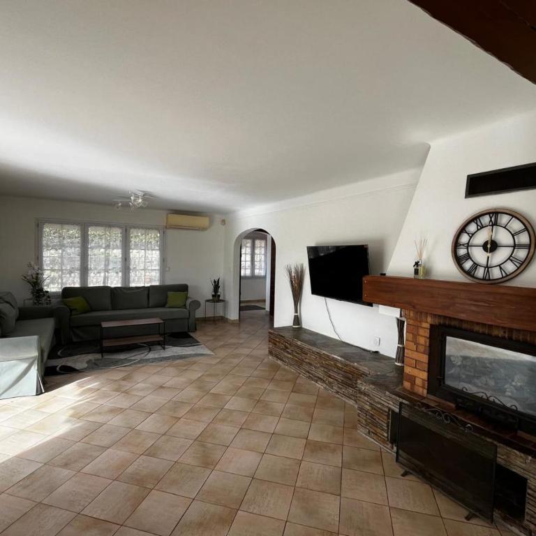 House with pool and stunning views in Fréjus - Vacation Home - 5