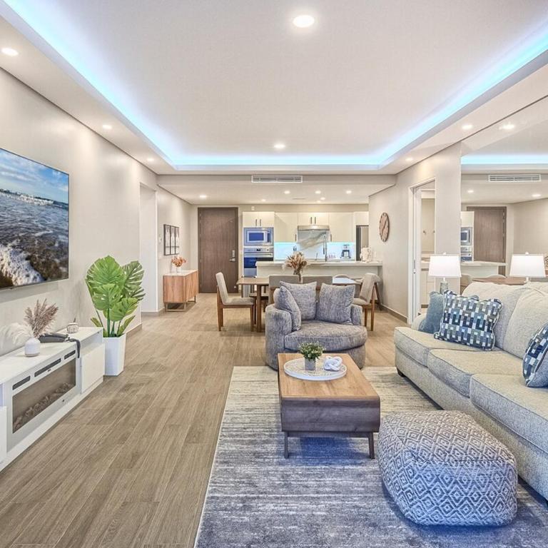 Luxury 2-Bed Condo At Encantame Towers - Two-Bedroom Apartment - Oceanfront - 28