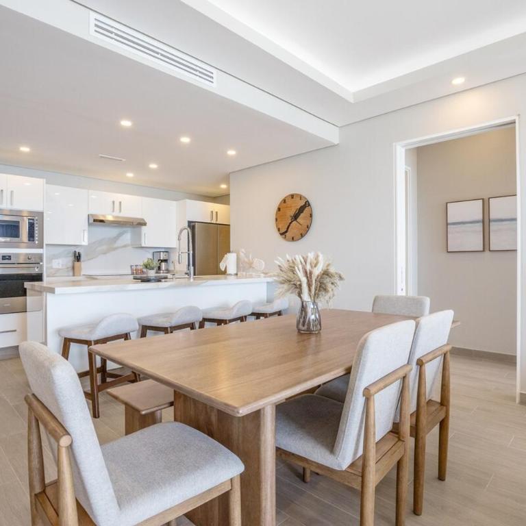 Luxury 2-Bed Condo At Encantame Towers - Two-Bedroom Apartment - Oceanfront - 32