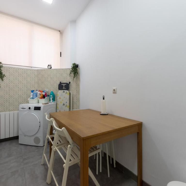 Perfect for groups and families, suitable for six in Bilbao - Apartamento de 3 dormitorios - 18