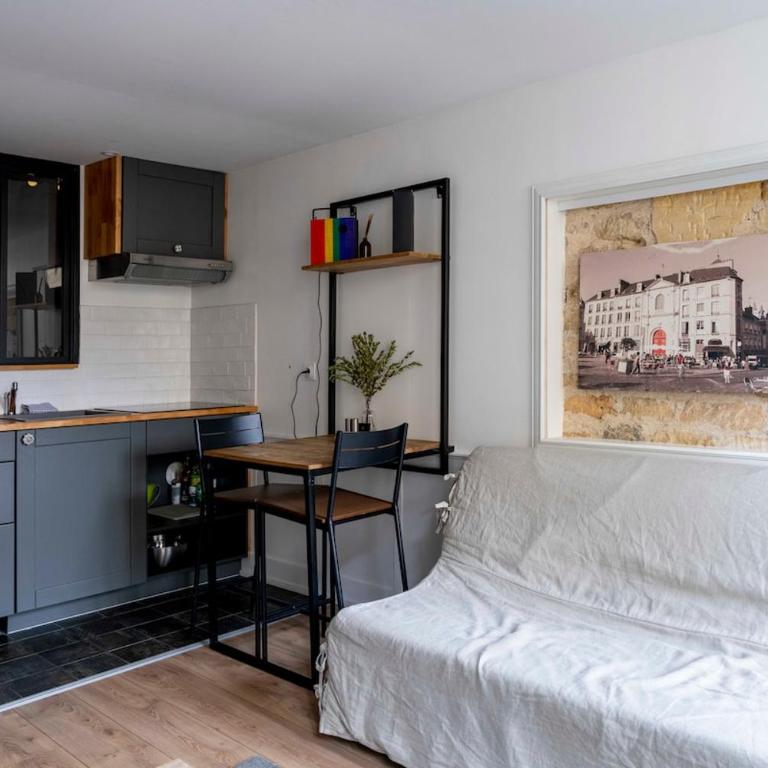 Appartement avec terrasse - place Saint-Sauveur - Caen - Appartement 2 Chambres - 9
