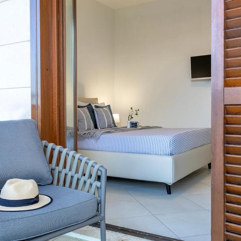 Casa Daneluzzi beachfront with terrace and garage - Two-Bedroom Apartment with Balcony - 8
