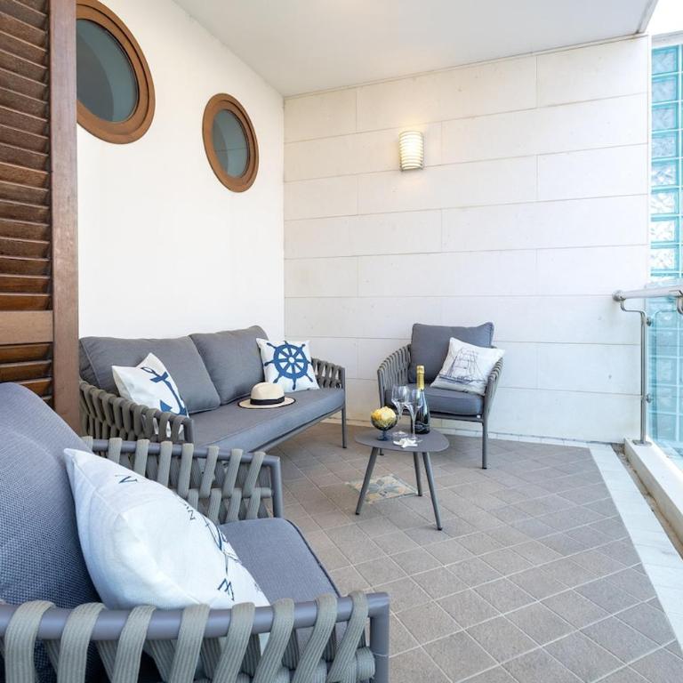 Casa Daneluzzi beachfront with terrace and garage - Two-Bedroom Apartment with Balcony - 31