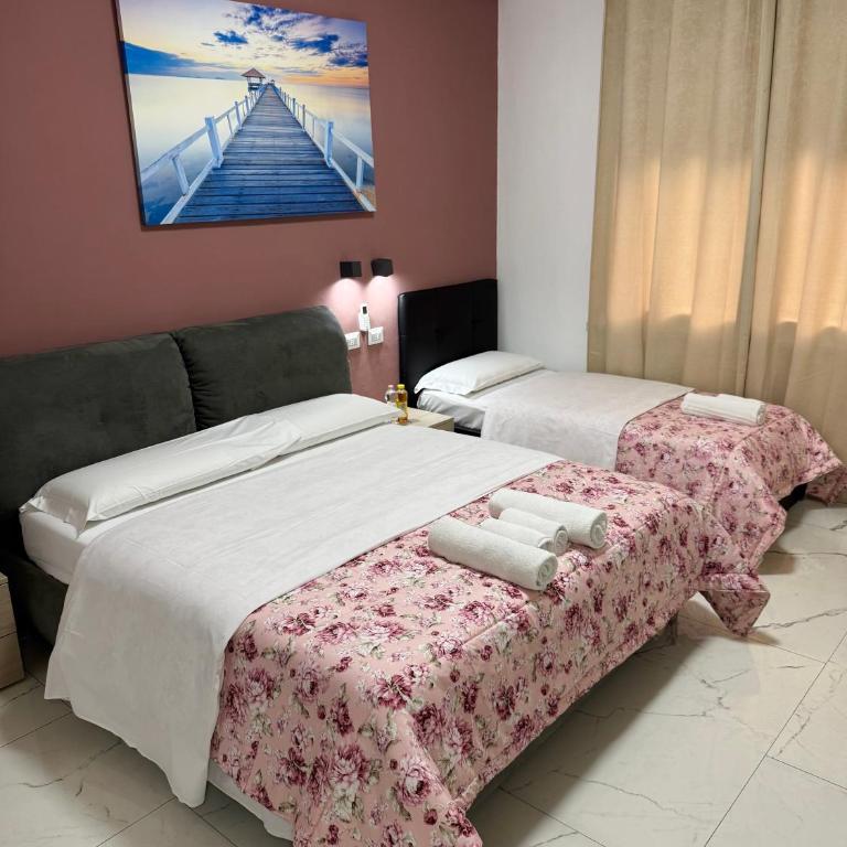 Desire guest House - Camera Tripla con Bagno Privato - 6