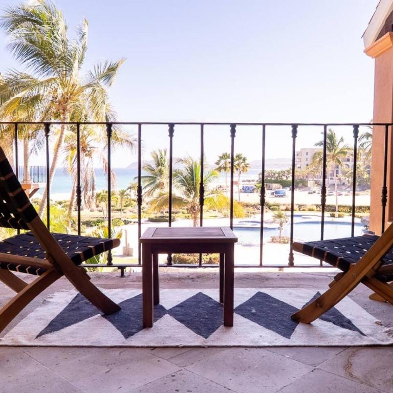 Chic Oceanfront Escape near Surf - Apartment - 15