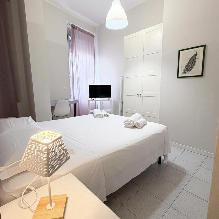EASYROOMS ONE - Camera Matrimoniale con Bagno Privato Esterno - 16