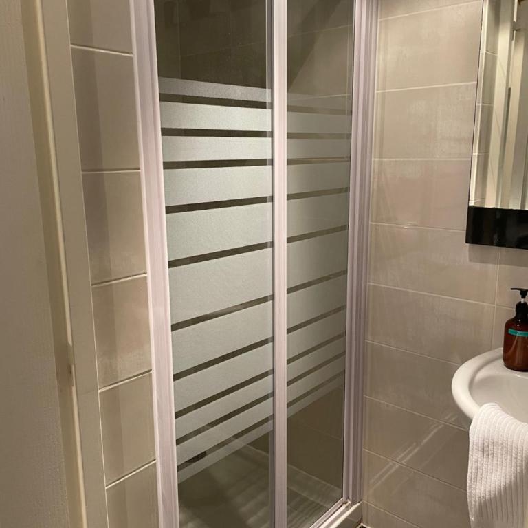 Le logis Katia - Chambre Double avec Salle de Bains Privative - 11