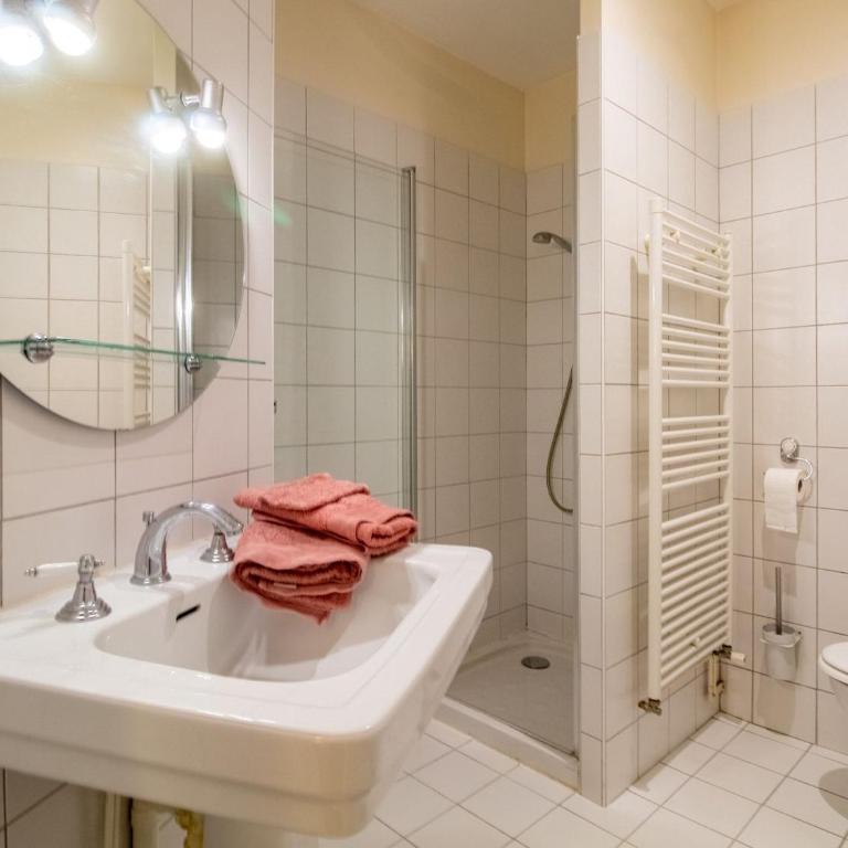 Charmant Appartement Central à Angers - Tout Inclus, Wifi, Proche Gare et Patrimoine - FR-1-622-6 - Maison de Vacances (2 Adultes) - 6