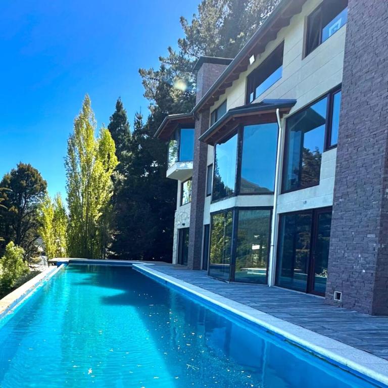 Luxury House with Private Beach and Pool - Villa - 5