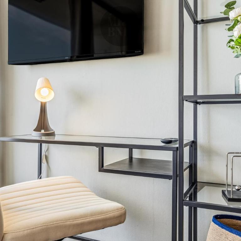 Providencia 455 Apartments by Mr BnB - Two-Bedroom Apartment with Mountain View - 17