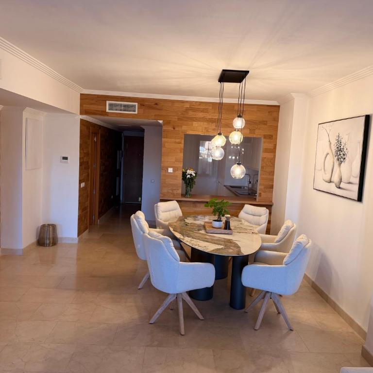 Benahavis Holidays - Apartamento Deluxe de 2 dormitorios con vistas al jardín - 16