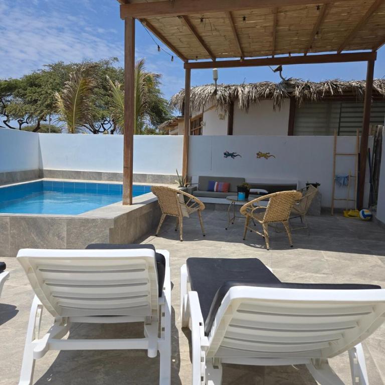 Casa de playa a metros del mar con piscina y BBQ - Casa de 4 dormitorios - 4