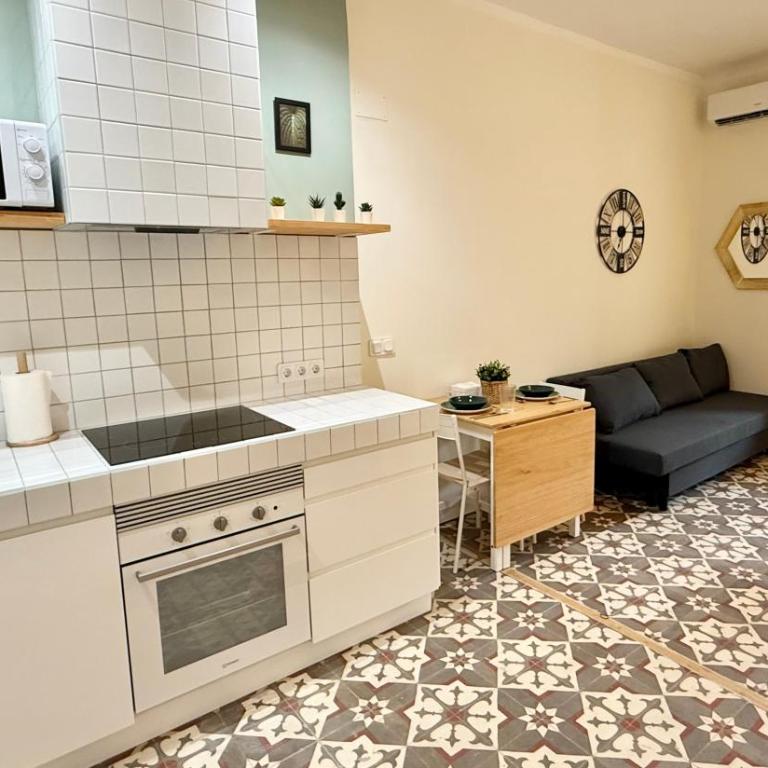 Piso Reformado con Historia en cada Rincon-Vive Zaragoza XIV - Two-Bedroom Apartment - 7