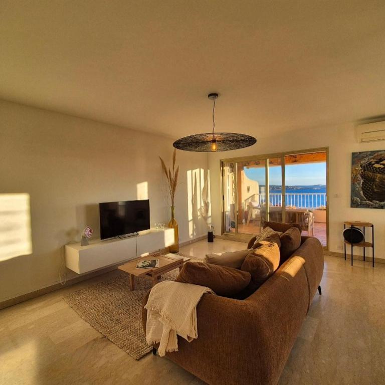 superbe T3 refait à neuf, vue mer panoramique, place de parking - Two-Bedroom Apartment - 8
