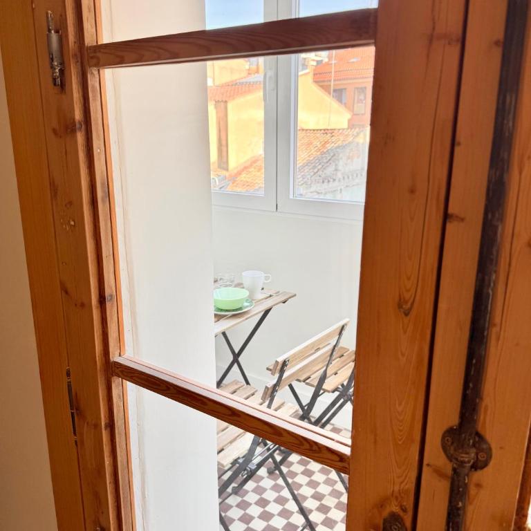 Piso Reformado con Historia en cada Rincon-Vive Zaragoza XIV - Two-Bedroom Apartment - 10