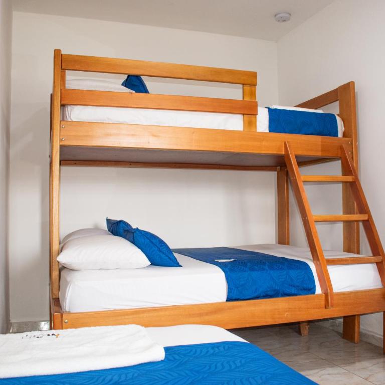 Hostal Kumbaya - Habitación Familiar - 4