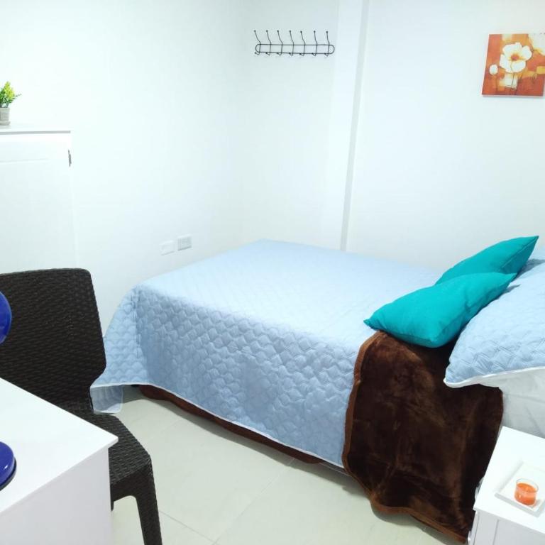 Casa hotel cómo en casa - Habitación Individual con baño compartido - 9