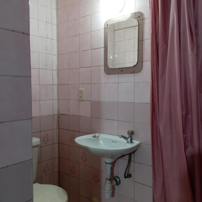 Hostal Tambo de Oro - Triple Room with Private Bathroom - 4