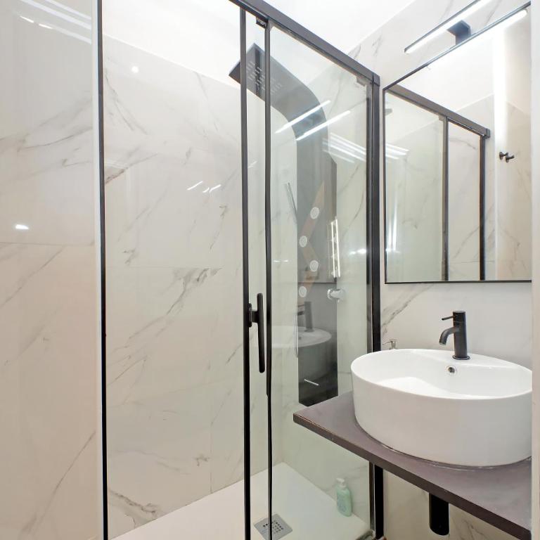 Casa centrale - Appartamento con 2 Camere da Letto - 33