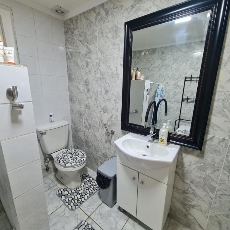 Tu Casa familiar ideal, centrica en Lican Ray - Three-Bedroom House - 24