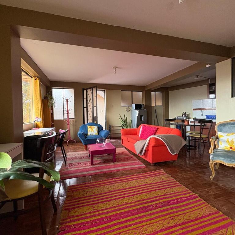 New colorful & artsy home, fam perfect, great wifi for working - Apartamento de 2 dormitorios - 17