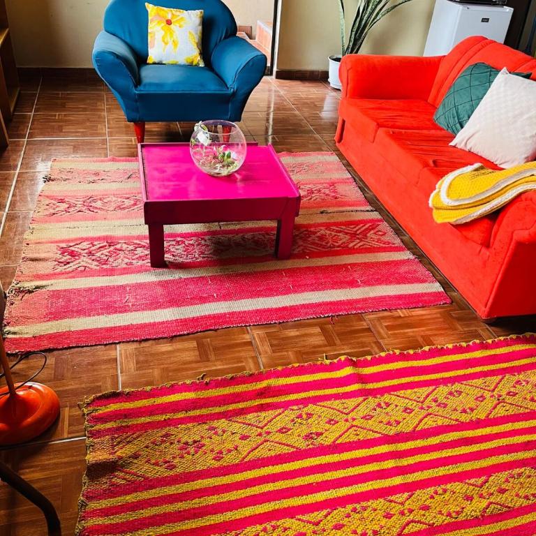 New colorful & artsy home, fam perfect, great wifi for working - Apartamento de 2 dormitorios - 38