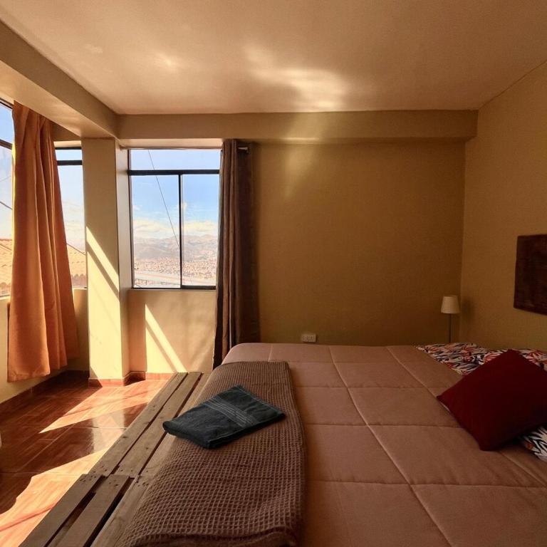 New colorful & artsy home, fam perfect, great wifi for working - Two-Bedroom Apartment - 60