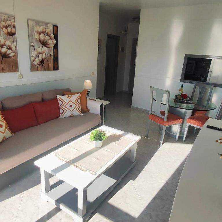 Benal Beach sunny apt with sea views - Apartamento de 1 dormitorio - 25