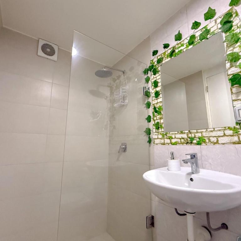 Dpto exclusivo en San Miguel con piscina y gym - Three-Bedroom Apartment with Balcony - 22