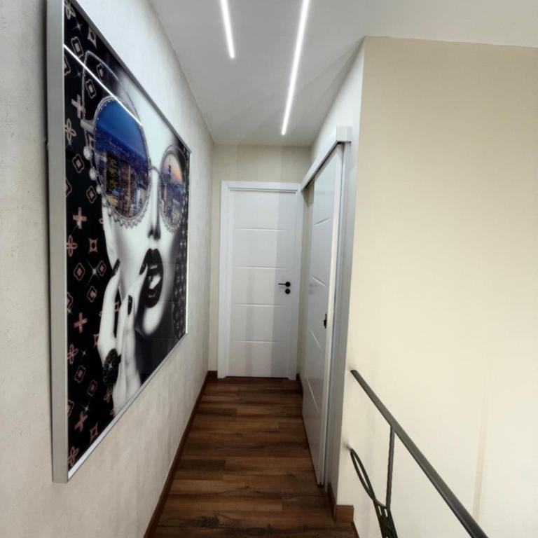 Beautiful duplex apartment in center Barcelona - Three-Bedroom Apartment - 5