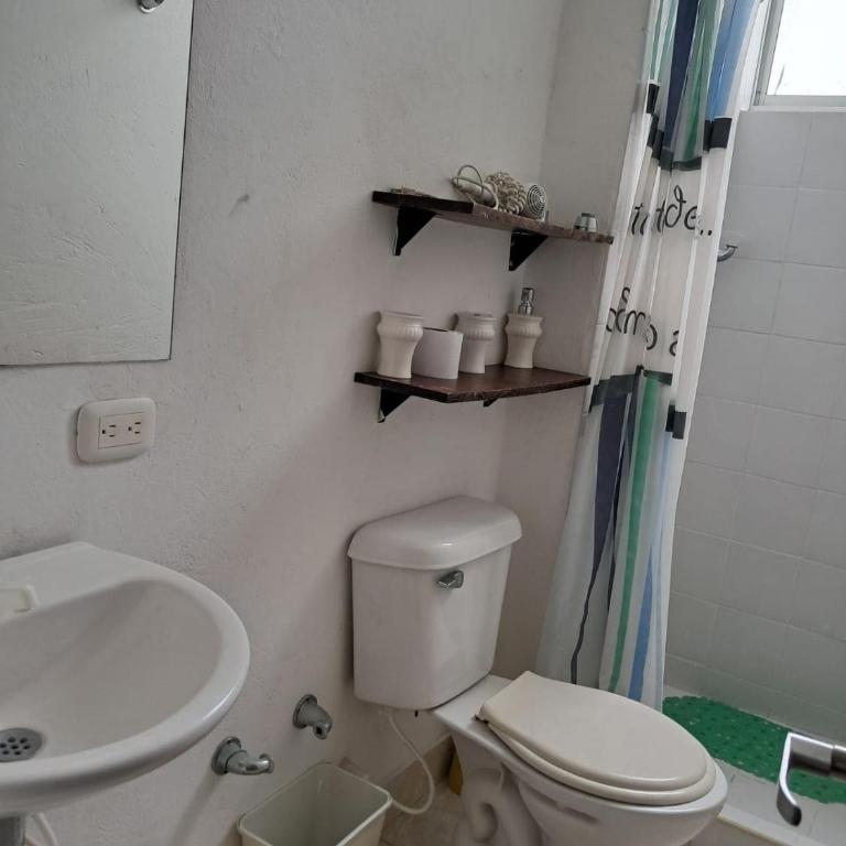 Casa Mediterránea en Carmen de Apicalá - Jacuzzi - Three-Bedroom House - 23