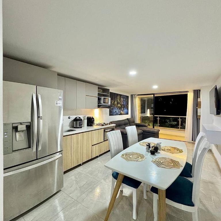 Apartamento de Lujo con Excelente Ubicación - Apartamento de 2 dormitorios - 1