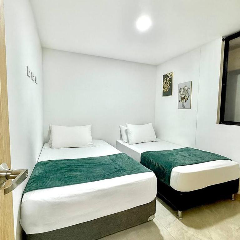 Apartamento de Lujo con Excelente Ubicación - Apartamento de 2 dormitorios - 24