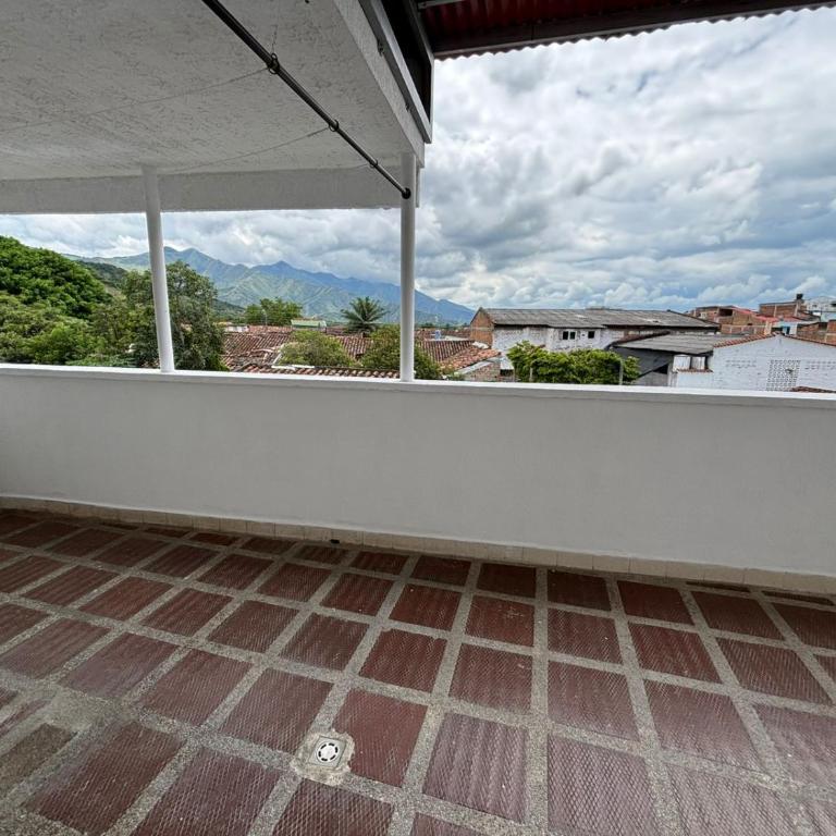 Casa grande en el centro de Roldanillo - Apartamento - 15
