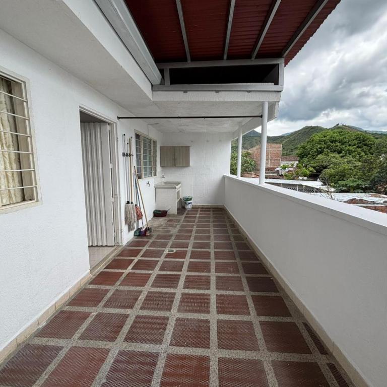 Casa grande en el centro de Roldanillo - Apartamento - 17